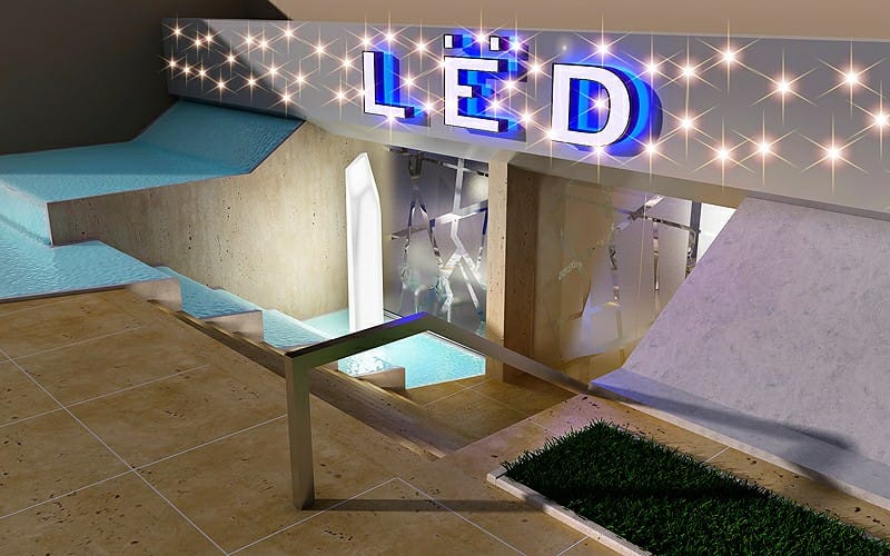Входная группа с неоновой вывеской LED