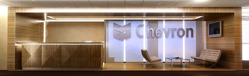 Рецепция со стойкой и логотипом Chevron