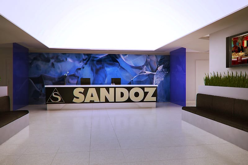 Ресепшн с вывеской Sandoz